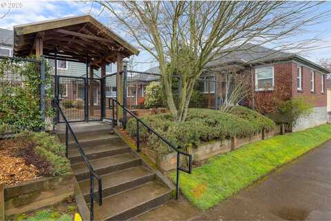 10Th, PORTLAND, OR 97211
