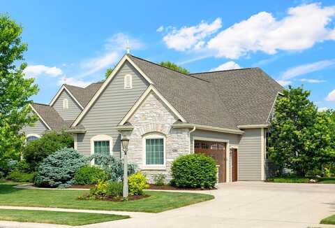 Winterberry, OCONOMOWOC, WI 53066