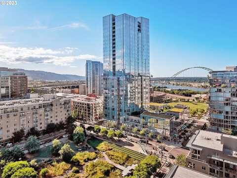 Northrup, PORTLAND, OR 97209