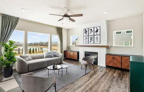 Hickory Creek, OAK CREEK, WI 53154