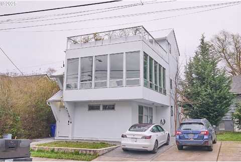 Rodney, PORTLAND, OR 97212