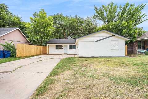 Russell, FORT WORTH, TX 76140