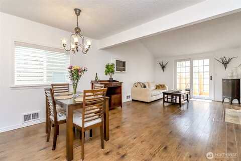 126Th, BELLEVUE, WA 98005