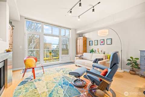 Mercer, SEATTLE, WA 98119