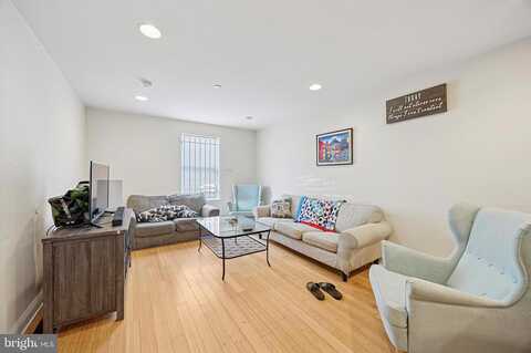 18Th, PHILADELPHIA, PA 19121