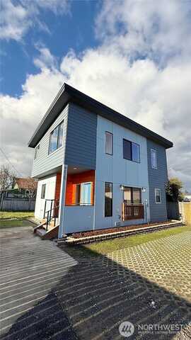 38Th, SEATTLE, WA 98118