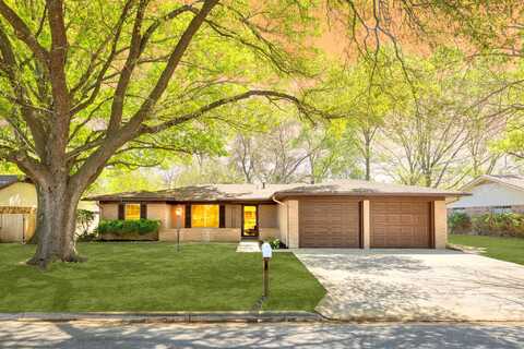 Redbud, LOCKHART, TX 78644