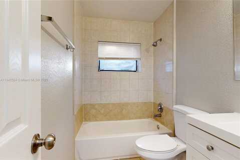 Braeburn, NORTH LAUDERDALE, FL 33068