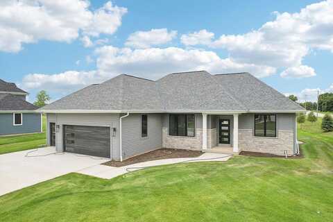 W251N2312 Valleyview Circle, Pewaukee, WI 53072