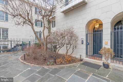 Bonaparte Ct, PHILADELPHIA, PA 19107