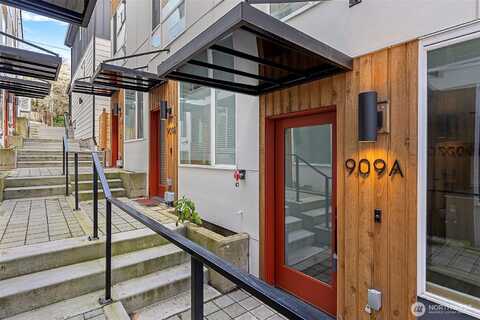 Hiawatha Place S #A, Seattle, WA 98144
