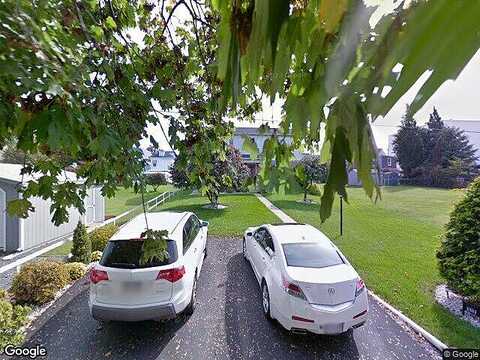 Ivy St, READING, PA 19610