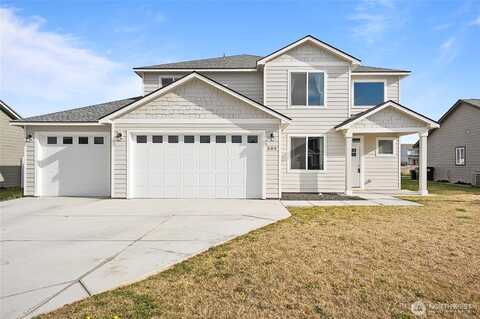 E Grace Taylor Street, Moses Lake, WA 98837