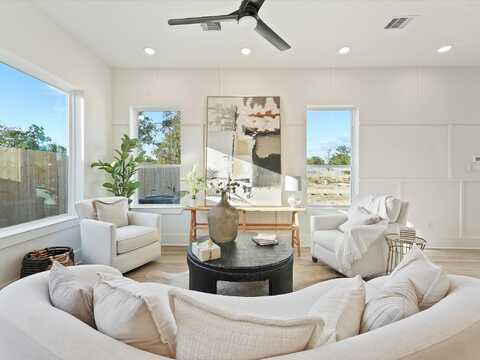 Noras Lane #A, Houston, TX 77022