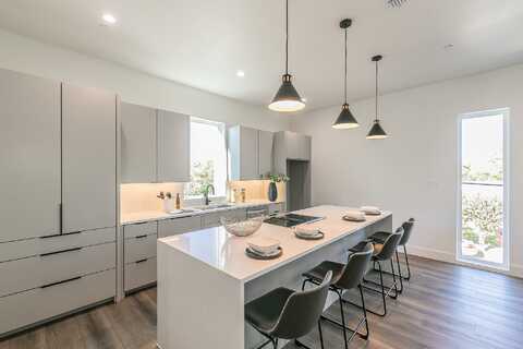 Shea Road #105, Dallas, TX 75235
