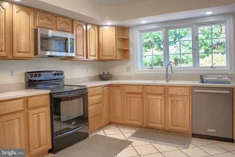 Golf View Dr, LEWISBURG, PA 17837