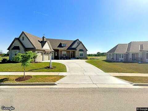 White Deer Trail, Waukesha, WI 53189