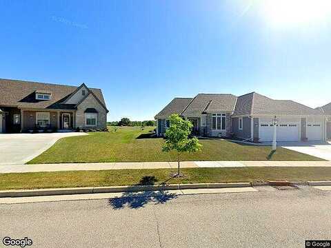 White Deer Trail, Waukesha, WI 53189