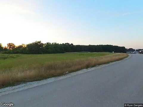 W Autumn Trace Court, New Berlin, WI 53151