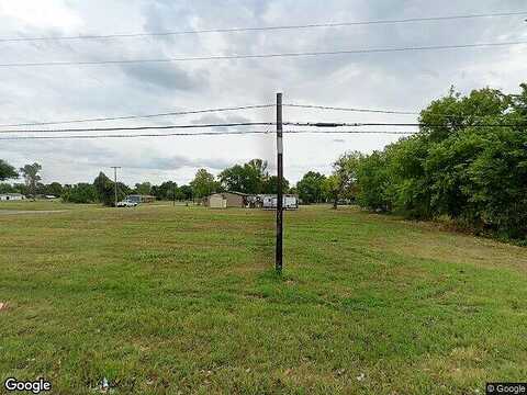 Crennan Street, Hearne, TX 77859