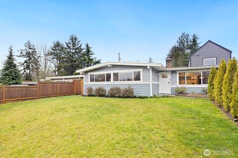 29Th Avenue Sw #A, Seattle, WA 98126
