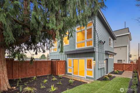 38Th Avenue Sw, Seattle, WA 98126