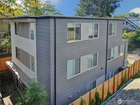 8Th Avenue Ne, Seattle, WA 98105