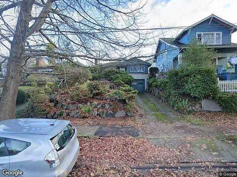 10Th Avenue W #B, Seattle, WA 98119