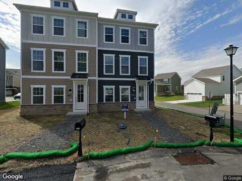 Commons Ln #187, Bridgeville, PA 15017