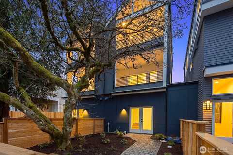 39Th Avenue Ne #B, Seattle, WA 98125