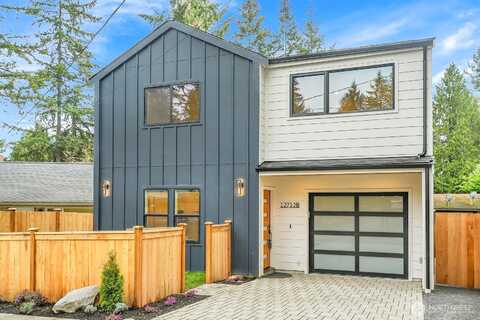 10Th Ave Ne #B, Seattle, WA 98125