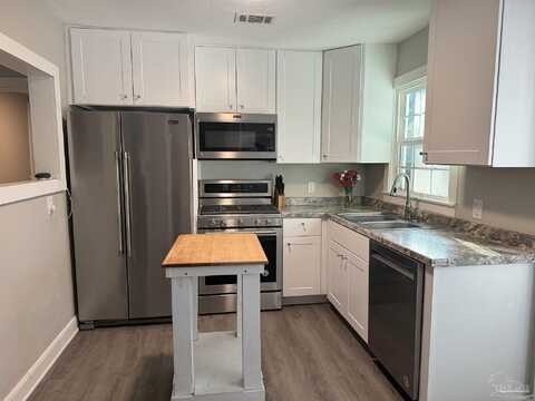Cedar, MILTON, FL 32570
