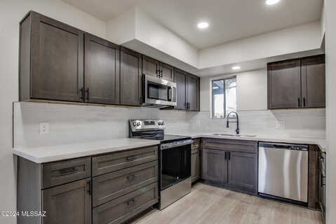 E Pso La Casita, Tucson, AZ 85718