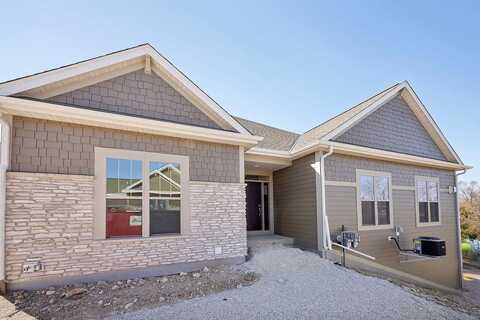 N28W25273 Parkway Ridge Circle #-A Bldg 13 Unit 48, Pewaukee, WI 53072
