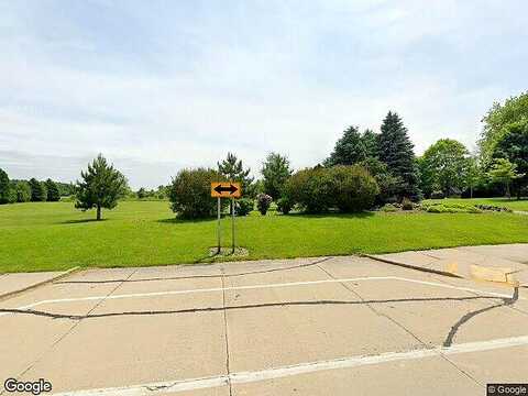 S Quincy Avenue #59, Oak Creek, WI 53154