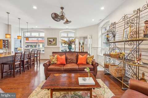 S 7Th St #1F, PHILADELPHIA, PA 19147