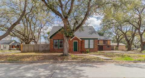 & 414 N Ave C Street, Humble, TX 77338