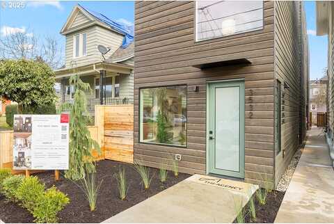 N Borthwick #4, Portland, OR 97227
