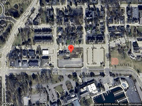 3Rd Avenue #18, Fontana, WI 53125