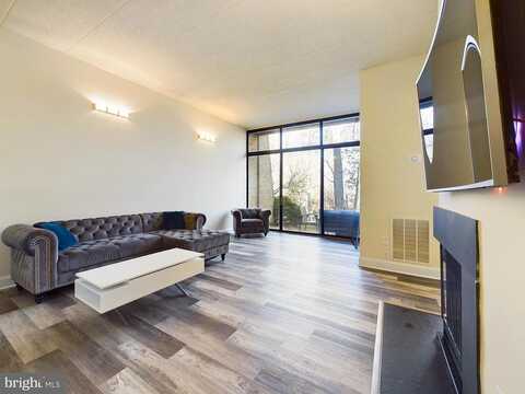 Rolling Green Ct #101, RESTON, VA 20191