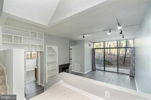 Rolling Green Ct #100-A, RESTON, VA 20191