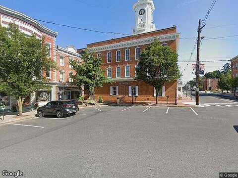 Makayla Dr, GREENCASTLE, PA 17225
