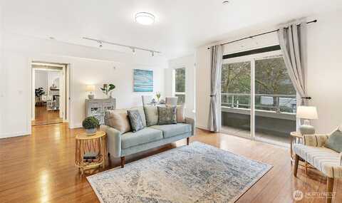 110Th Avenue Ne #207, Bellevue, WA 98007