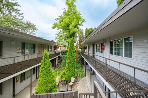 Dravus, SEATTLE, WA 98109