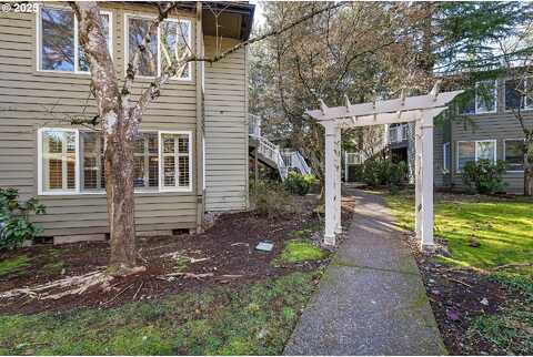 Foothills Dr #H, LakeOswego, OR 97034