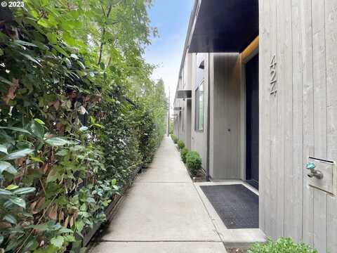 Ne Ivy St #6, Portland, OR 97212