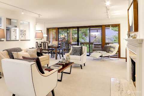 Ne 143Rd Street #G4`, Seattle, WA 98125