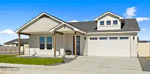 E Chinook Rd #8, Ellensburg, WA 98926