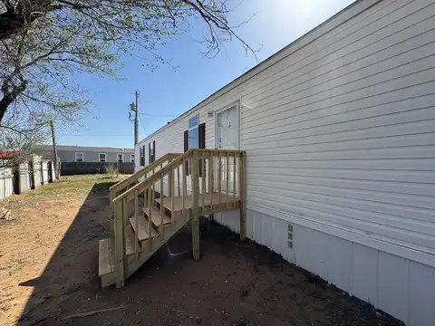 6 Honeywood Place, Dalhart, TX 79023