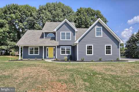 Rolling Meadow Rd, LEBANON, PA 17046